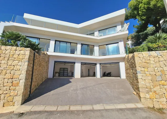 Villa Lujo con Vistas al mar Villa Dulcinea By El Conserje, cerca del Puerto y sus servicios Jávea
